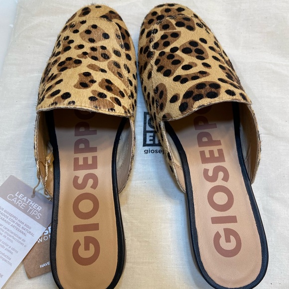 Gioseppo, cheetah print mules, size 6.5 - Picture 5 of 9